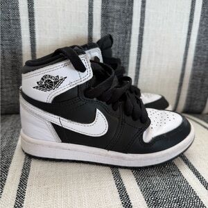 Nike Kids Black and White Sneakers